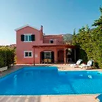 Thalia * Trapezaki (Kefalonia)