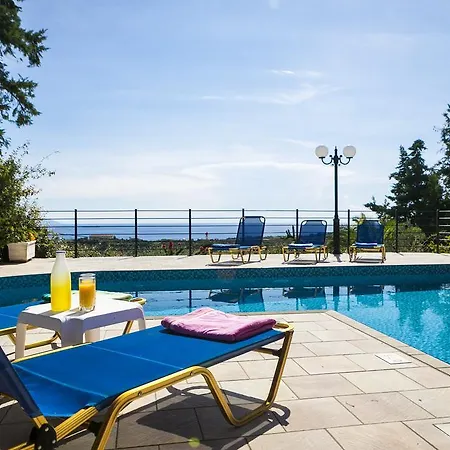 Thalia * Trapezaki (Kefalonia)