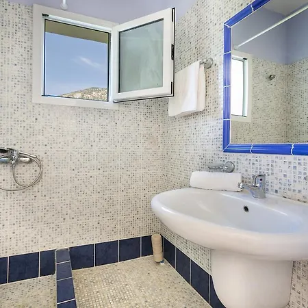 Thalia Trapezaki (Kefalonia)